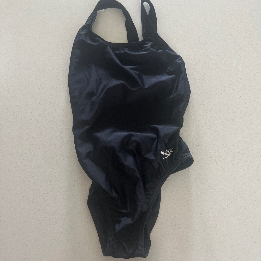 Speedo Black One-Piece Swimsuit – Size 6/32